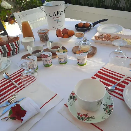 D Hotes - La De Charlotte Bed & Breakfast 2*